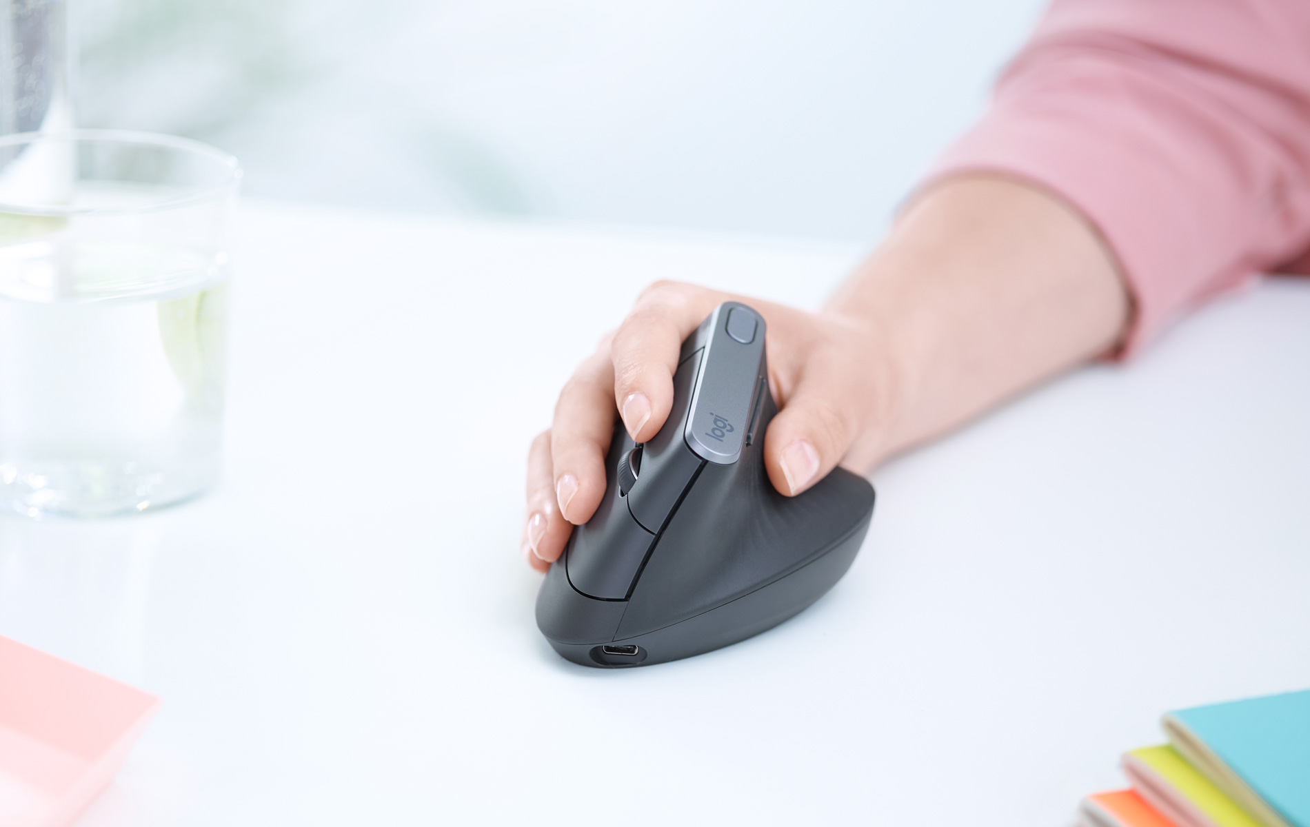 Souris Ergonomique Logitech Mx Vertical Noir Souris Achat Prix Fnac